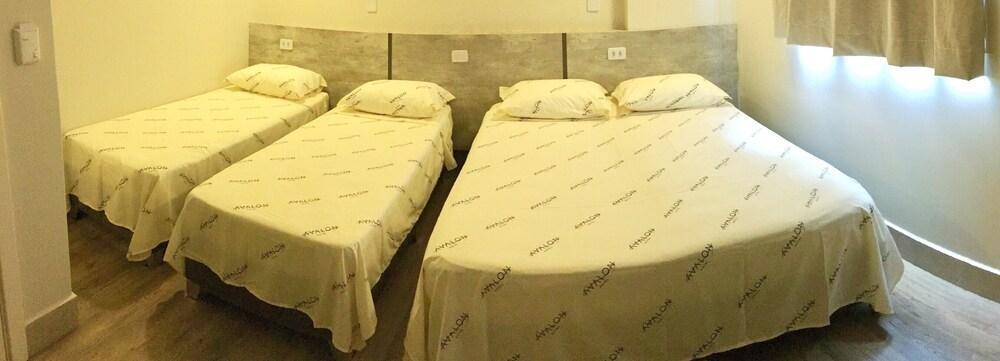 Hotel Avalon Maringa Economico Bagian luar foto