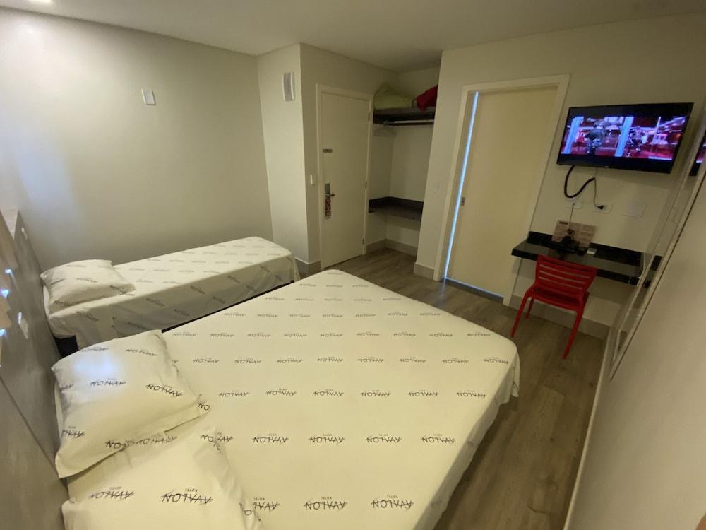Hotel Avalon Maringa Economico Bagian luar foto