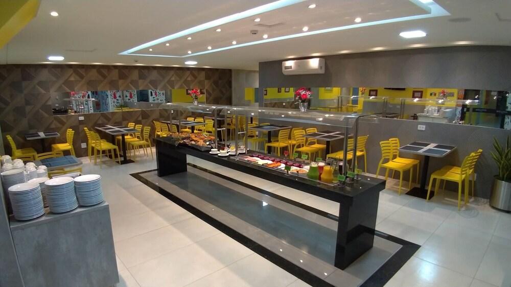 Hotel Avalon Maringa Economico Bagian luar foto