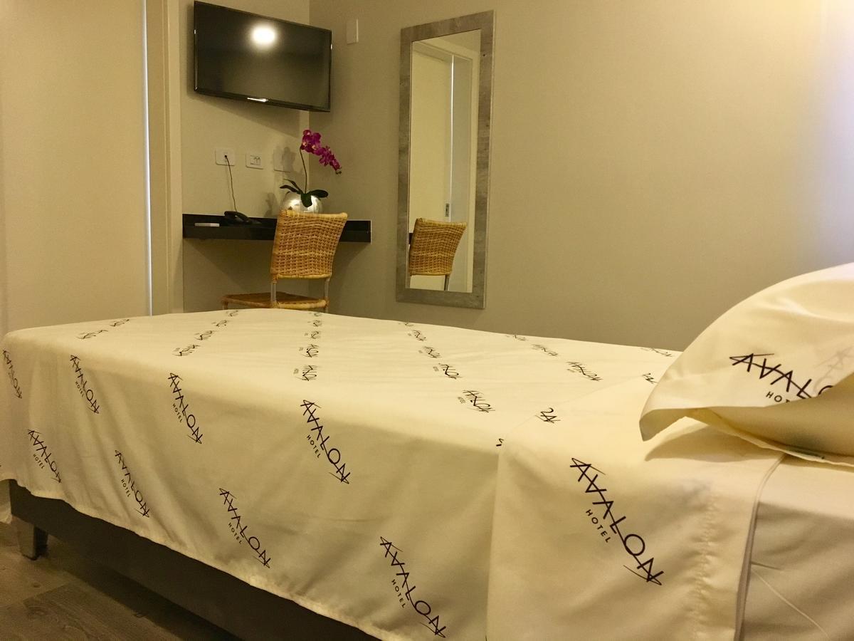 Hotel Avalon Maringa Economico Bagian luar foto